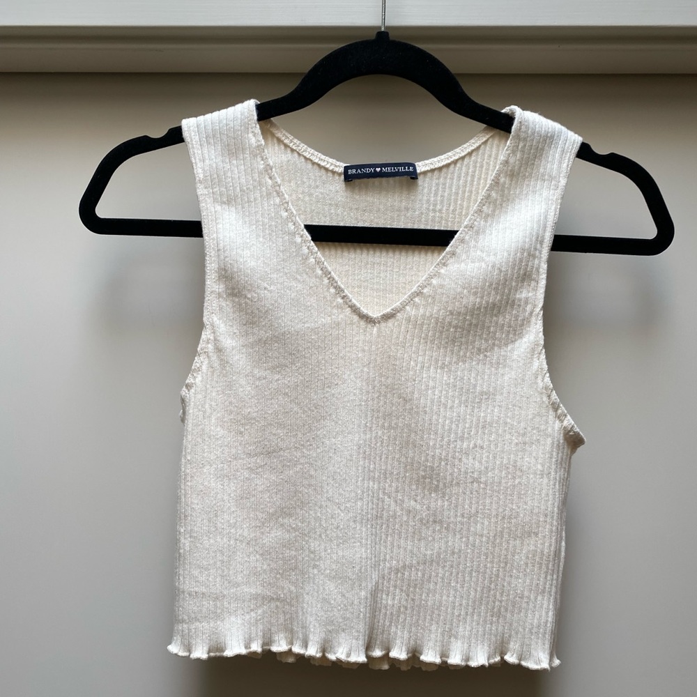 Brandy Melville ribbed crop top